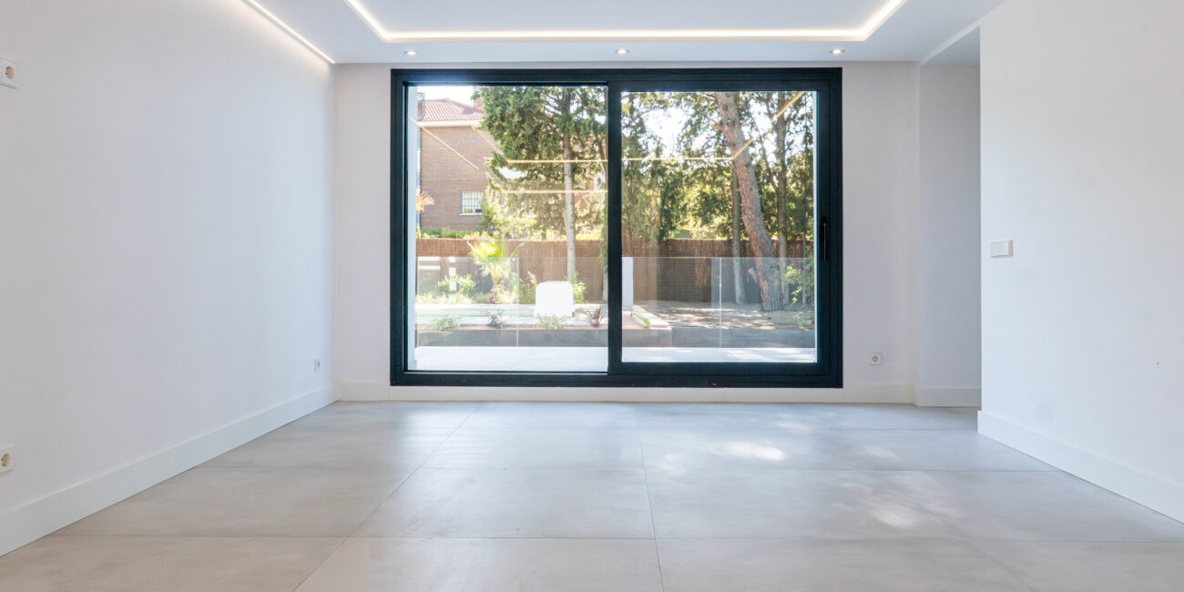 1.⁠ ⁠Salón - Playa de Sitges 23,Boadilla del monte - Inmobhomes - LUDAforRealEstate -8