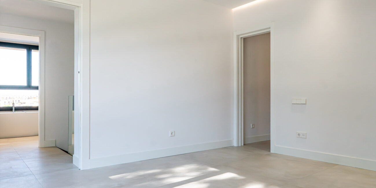 7.⁠ ⁠Habitación principal + baño - Playa de Sitges 23,Boadilla del monte - Inmobhomes - LUDAforRealEstate -6