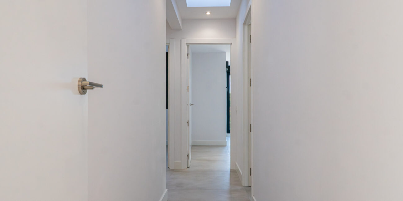 8.⁠ ⁠Otras habitaciones + baños - Playa de Sitges 23,Boadilla del monte - Inmobhomes - LUDAforRealEstate -2