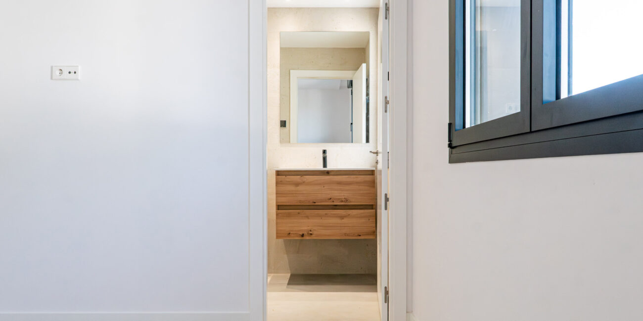 8.⁠ ⁠Otras habitaciones + baños - Playa de Sitges 23,Boadilla del monte - Inmobhomes - LUDAforRealEstate -4